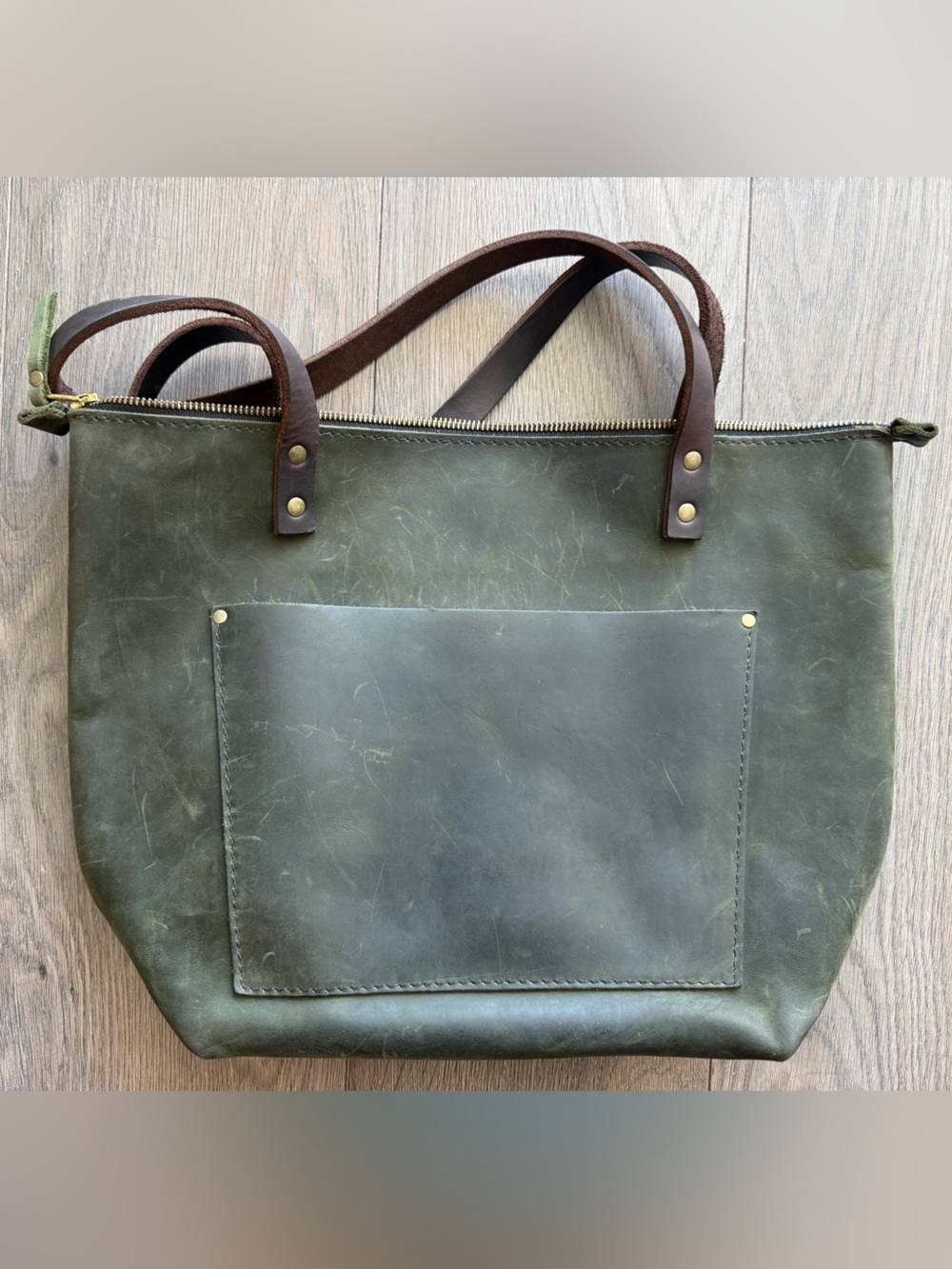 Portland Leather Medium Green Leather Bag